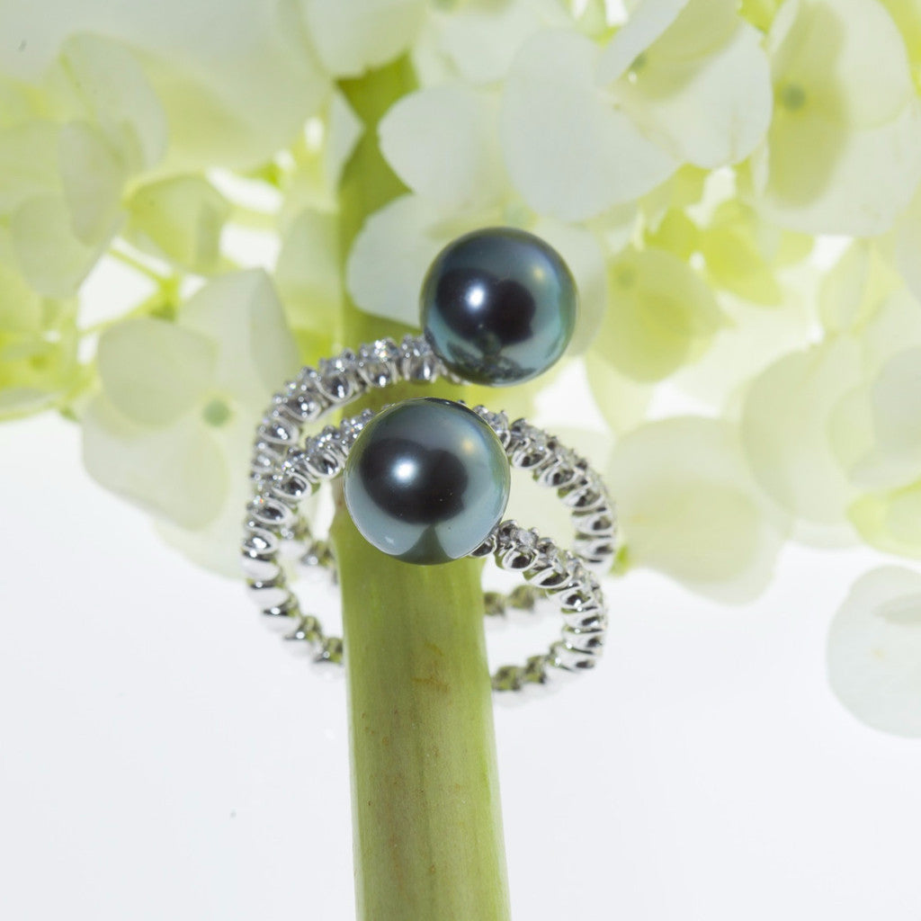 Mastoloni 18K white gold twist ring with Tahitian pearls and diamonds